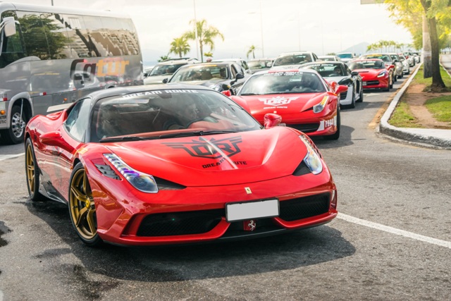 O rally dos superesportivos
